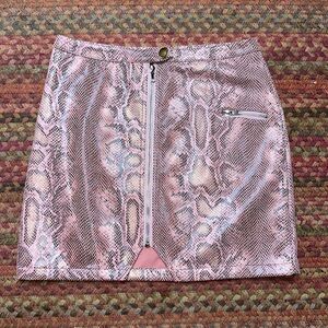 NWT SALTY PINK FAUX SNAKESKIN ZIPPER FRONT SKIRT